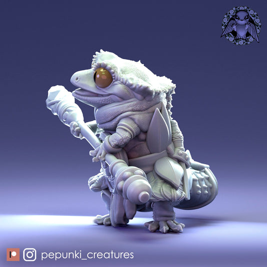 Crested Gecko Spearman | Tabletop or Display Scale | D&D Humblewood TTRPG Miniature | Pepunki Creatures