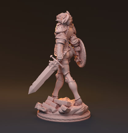 Galdran, Female Warrior | D&D TTRPG Miniature | Hardwitch Games