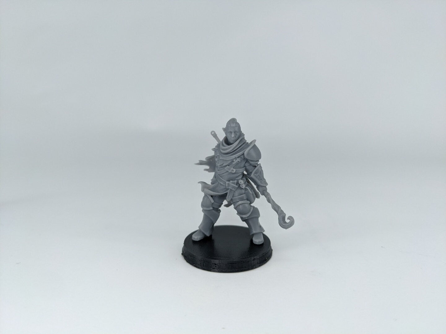 Warlock | TABLETOP SCALE | D&D TTRPG Miniature | Manuel Boria