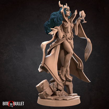 Vampire Sorceress | TABLETOP SCALE | D&D TTRPG Miniature | Bite the Bullet | Unpainted, Unplated Resin 8k