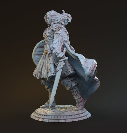 Arturia, Human Knight Queen | D&D TTRPG Miniature | Hardwitch Games