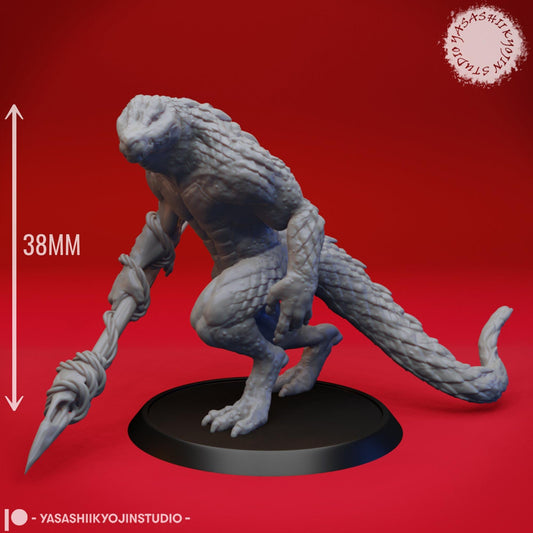 Lizardfolk | TABLETOP SCALE | D&D TTRPG Monster Miniature | Yasashii Kyojin Studio