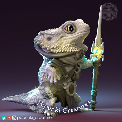 Bearded Dragon Warrior | Tabletop or Display Scale | D&D Humblewood TTRPG Miniature | Pepunki Creatures