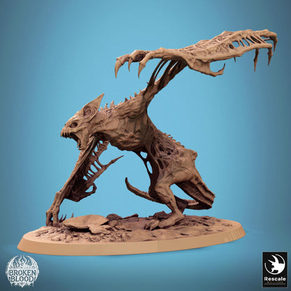 Broken Blood Undead Ghoul miniature from Dabeath Bat warband by Tattles Told 3D, tabletop scale D&D TTRPG monster miniature.