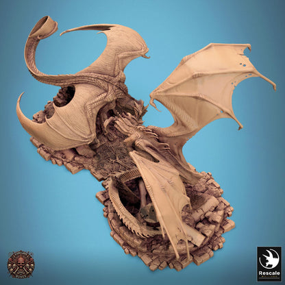 Silver Dragon vs Black Dragon Diorama | TABLETOP SCALE | TTRPG D&D Dragon Miniature | Rescale Miniatures