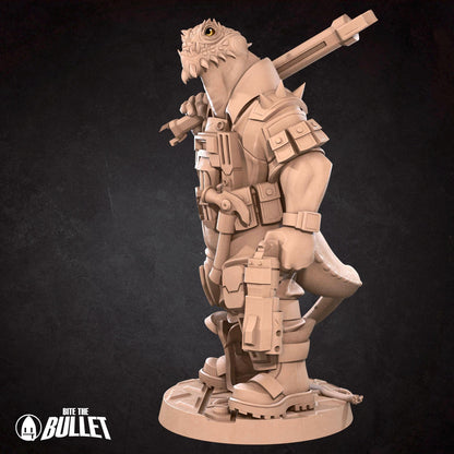 Lizard Mechanic, Space Alien | Tabletop Gaming Scale Resin Miniature | Bite the Bullet | Bullet Galaxy