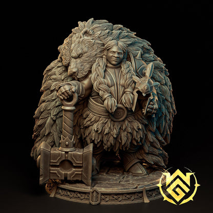 Queen of Frosthold | TTRPG D&D Miniature | The Witchguild