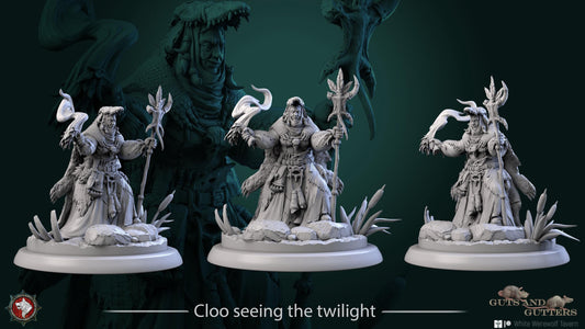 Cloo Seeing the Twilight | TABLETOP SCALE | TTRPG Miniature | White Werewolf Tavern | Unpainted, Unplated Resin 8k