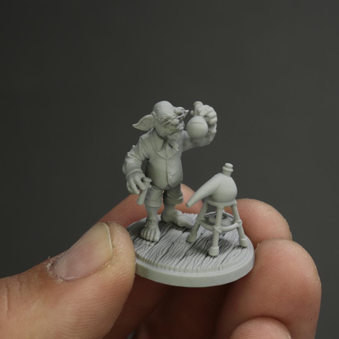 Goblin Alchemist | TABLETOP SCALE | TTRPG D&D Miniature | White Werewolf Tavern