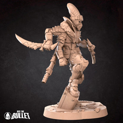 Idarien Operative, Space Alien | Tabletop Gaming Scale Resin Miniature | Bite the Bullet | Bullet Galaxy