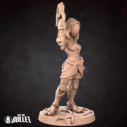 Exxotic Tahlia, the Quarian Pilgrim | Pinup SFW NSFW Versions | Tabletop Gaming Scale Resin Miniature | Bite the Bullet