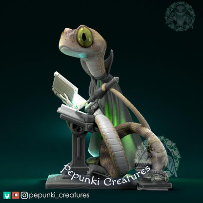 Blunt Snake Scholar Professor Wizard | Tabletop or Display Scale | D&D Humblewood TTRPG Miniature | Pepunki Creatures