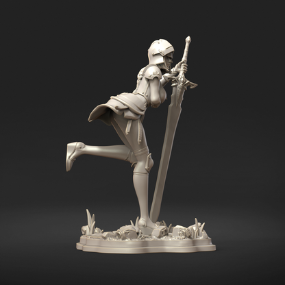 Brienne | Tabletop or Display Scale | D&D TTRPG Fantasy Miniature | Dungeons and Maidens